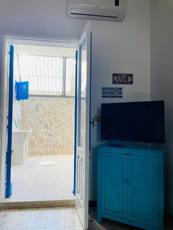 Lovely 2 Bedroom Rental Unit,Patio And Close Beach San Pietro in Bevagna Zewnętrze zdjęcie